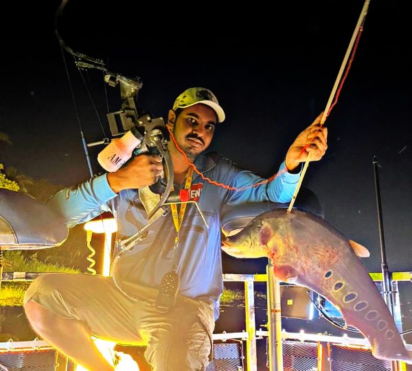 bow fishing cloun knife